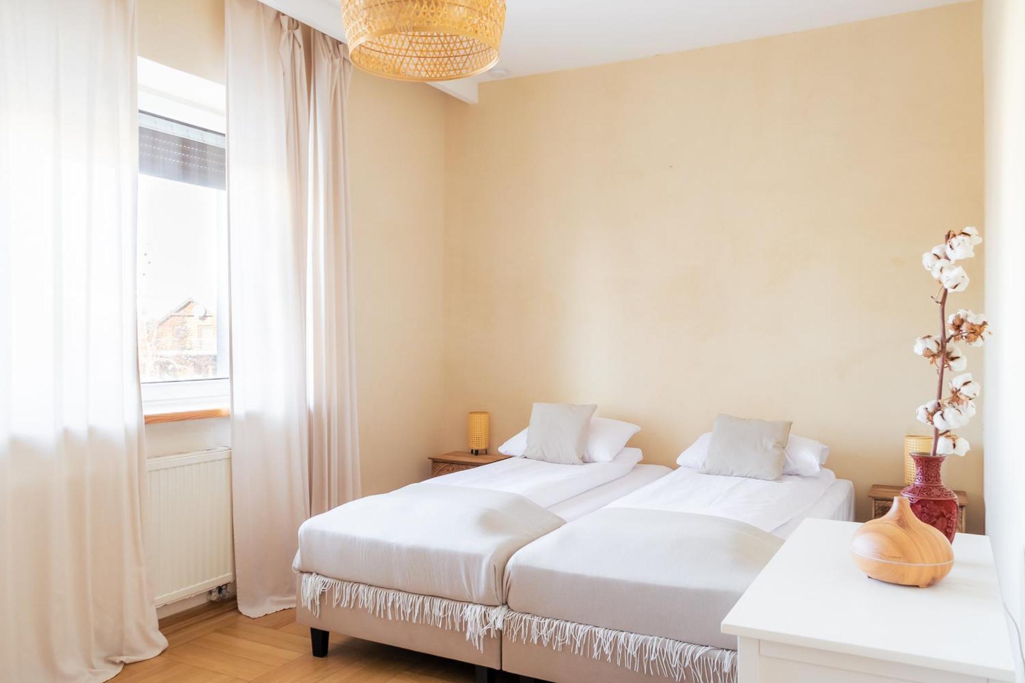 Gasthuis Blisshouse Luxurious Calm And Energetic Spot Near By Surrounded By The Forest Where Will Find Your Peace And Your People Krakau
