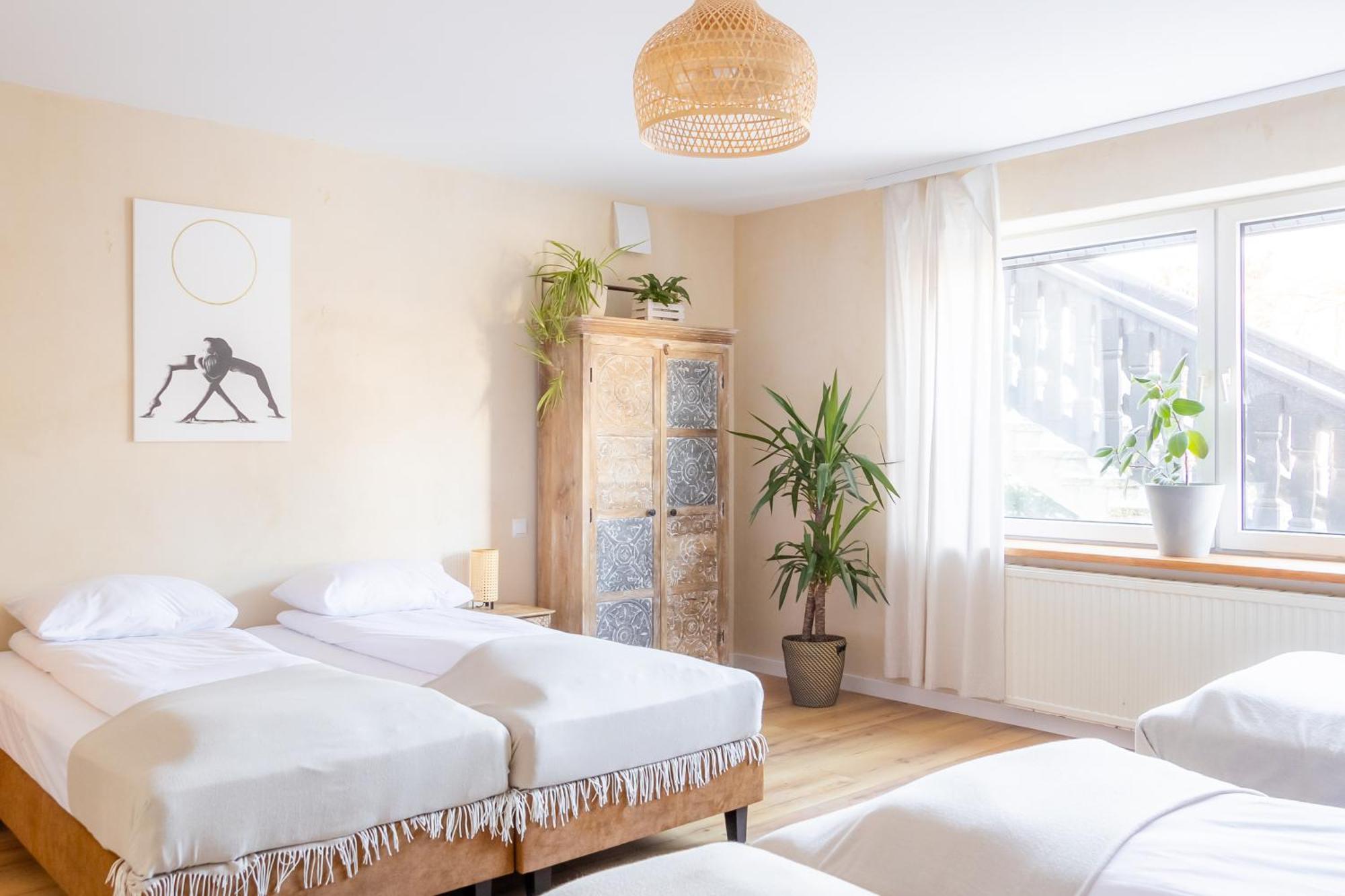 Blisshouse Luxurious Calm And Energetic Spot Near By Surrounded By The Forest Where Will Find Your Peace And Your People Gasthuis *