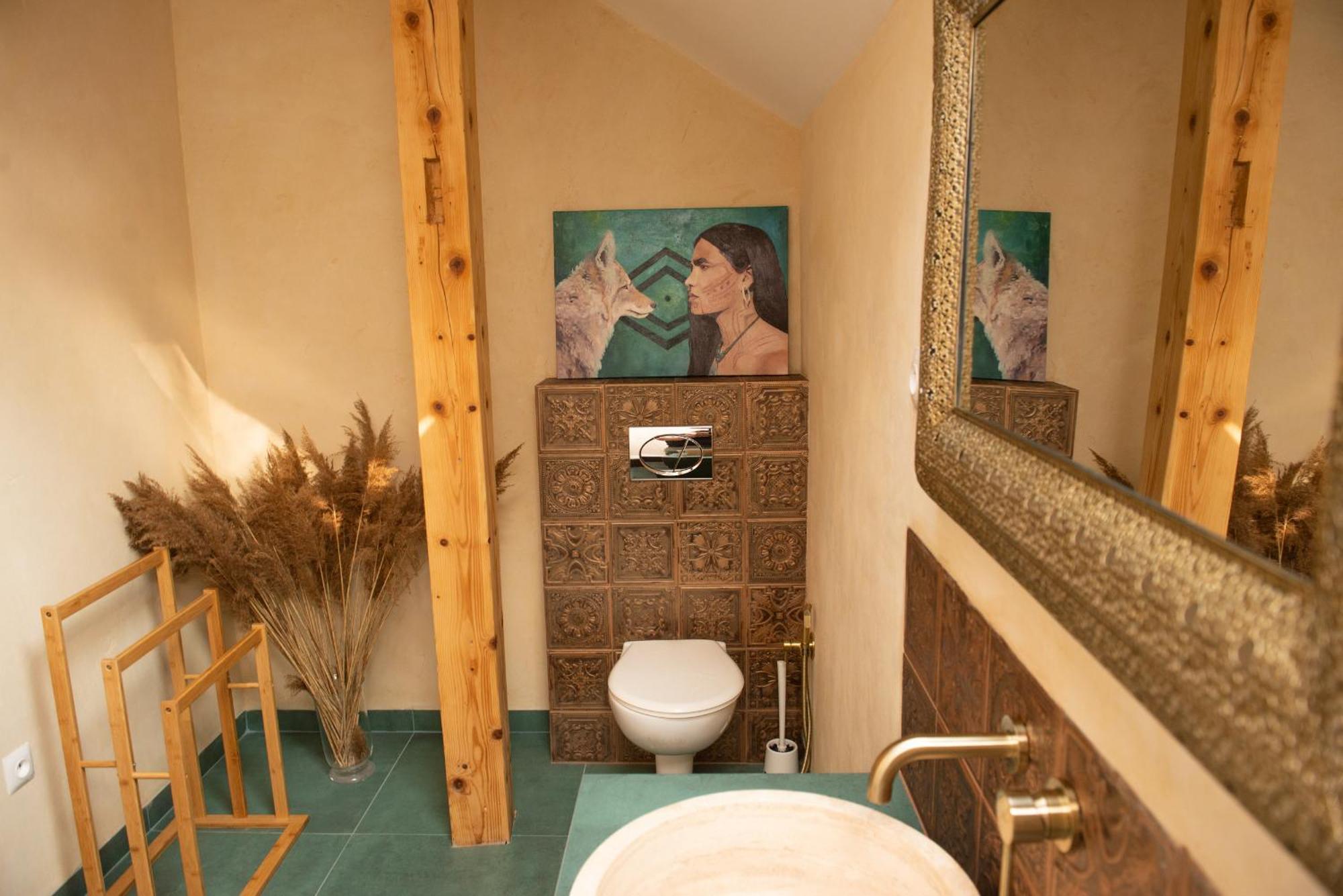 Blisshouse Luxurious Calm And Energetic Spot Near By Surrounded By The Forest Where Will Find Your Peace And Your People *