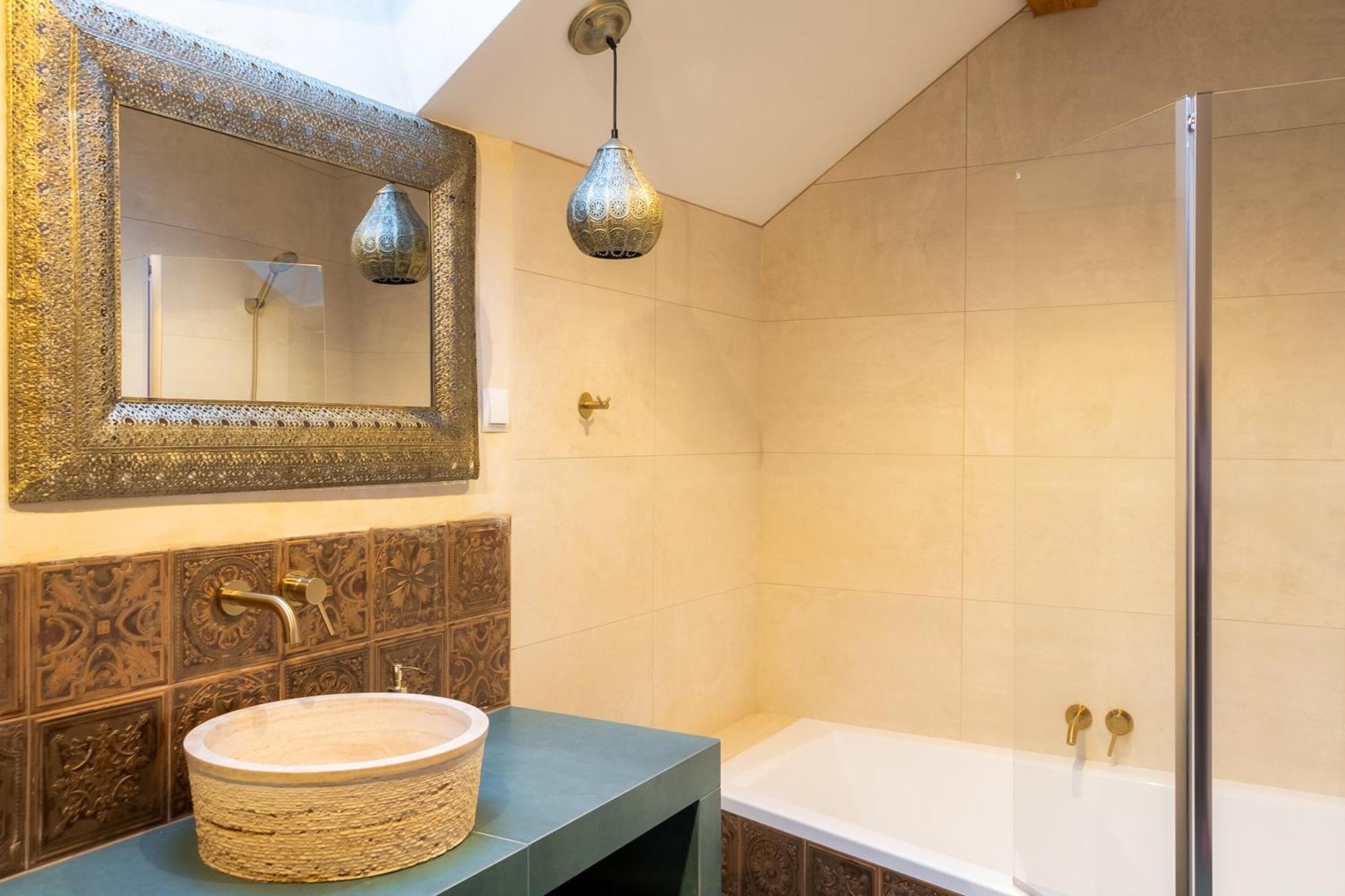 Gasthuis Blisshouse Luxurious Calm And Energetic Spot Near By Surrounded By The Forest Where Will Find Your Peace And Your People *