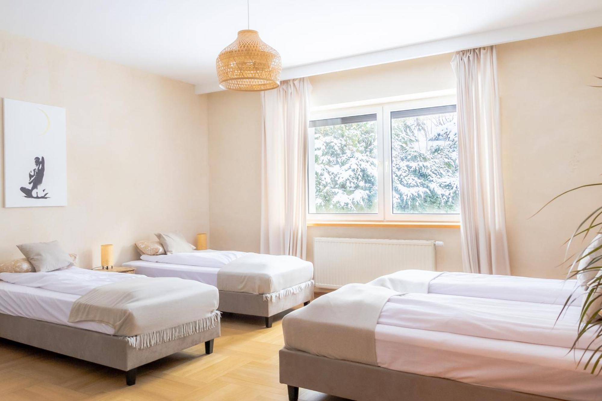 Blisshouse Luxurious Calm And Energetic Spot Near By Surrounded By The Forest Where Will Find Your Peace And Your People *