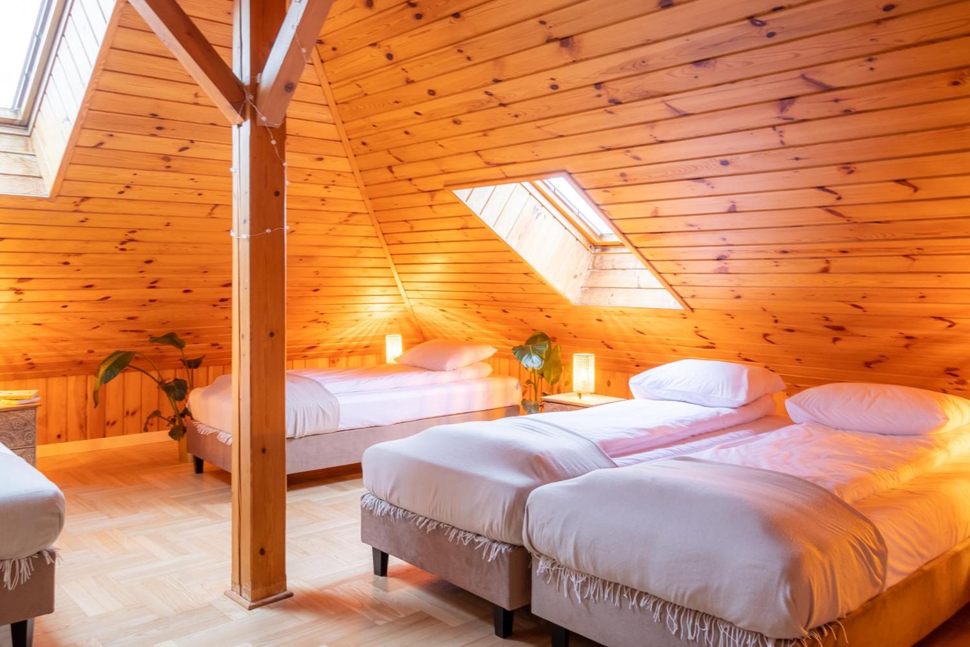 Blisshouse Luxurious Calm And Energetic Spot Near By Surrounded By The Forest Where Will Find Your Peace And Your People *